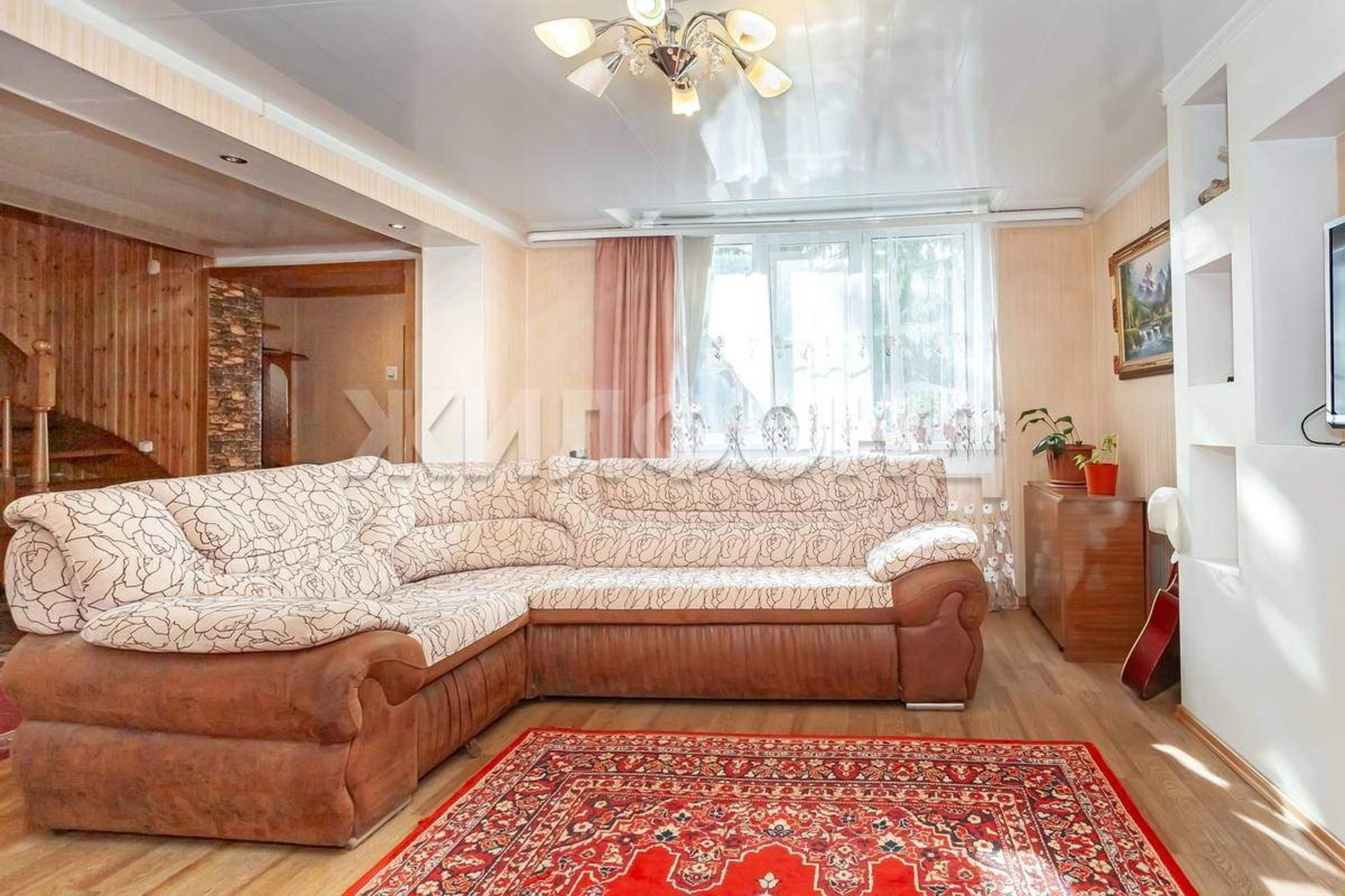 Купить дачу, дом, коттедж за 10 000 000 рублей на Пастухова улица