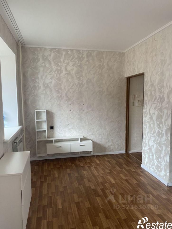 1-комн квартира Радужный мкр, 3,  д. 3