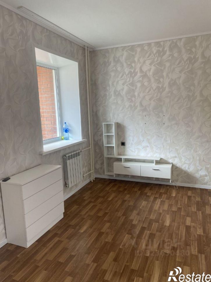 1-комн квартира Радужный мкр, 3,  д. 3