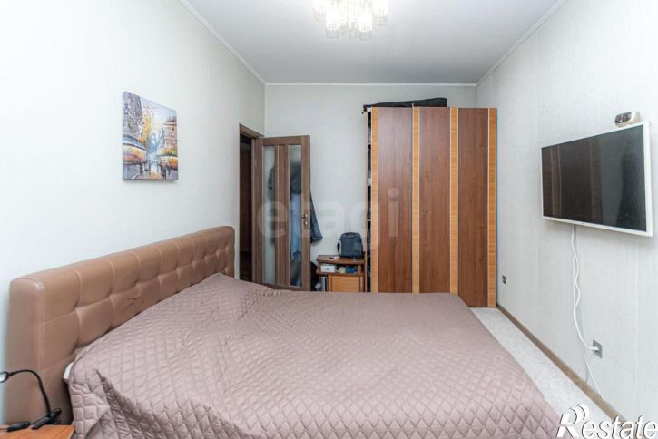 3-комн квартира улица Олега Кошевого, 6,  д. 6