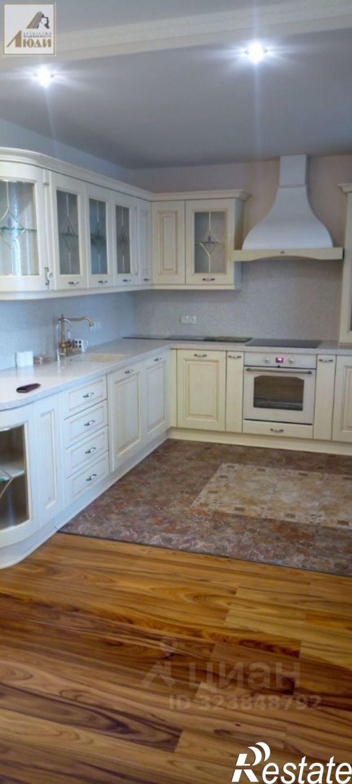 4-комн квартира ул Матросова, 50а,  д. 50а