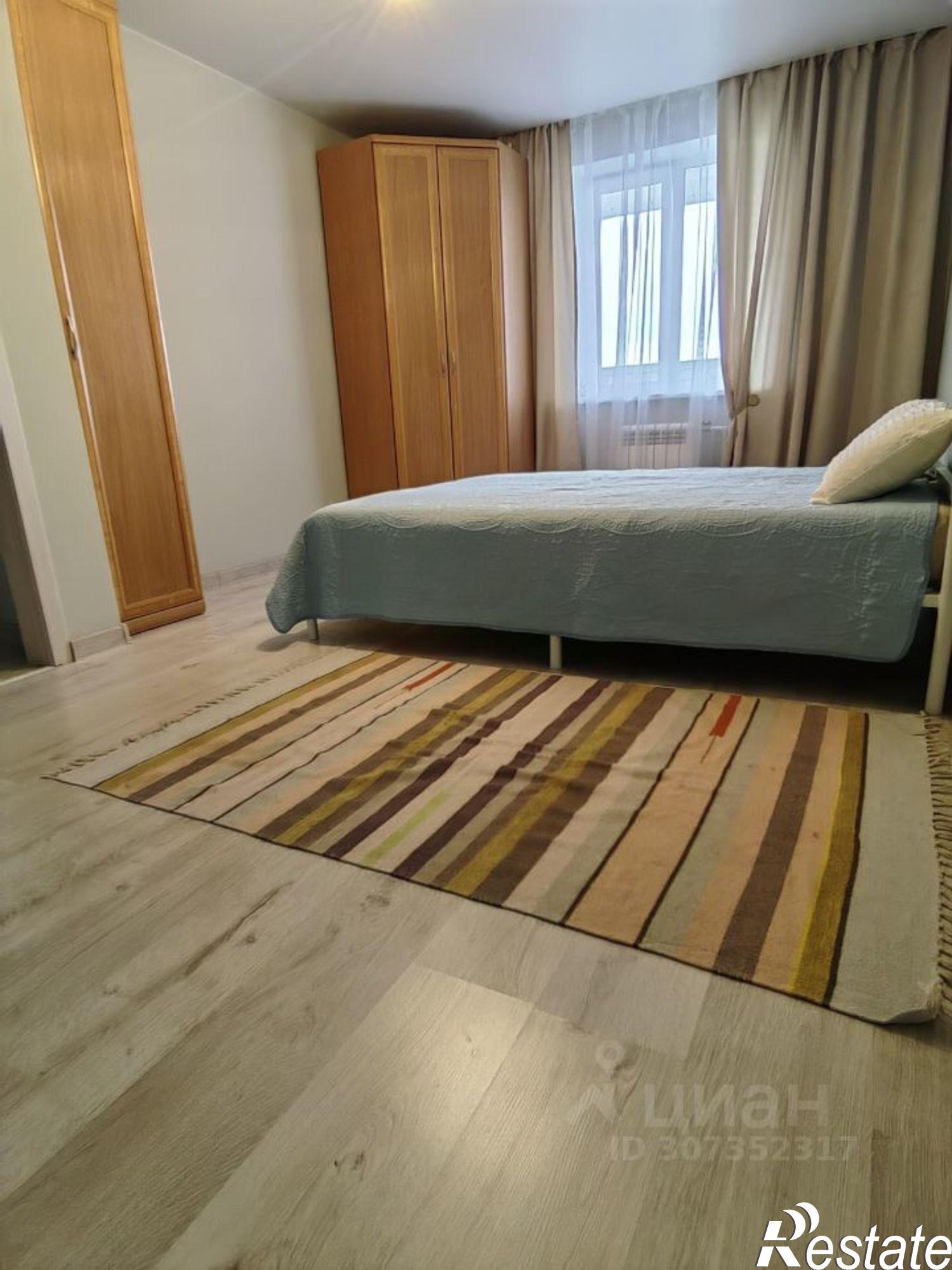 Сдать квартиру за 20 000 рублей на ул Кристальная, 3