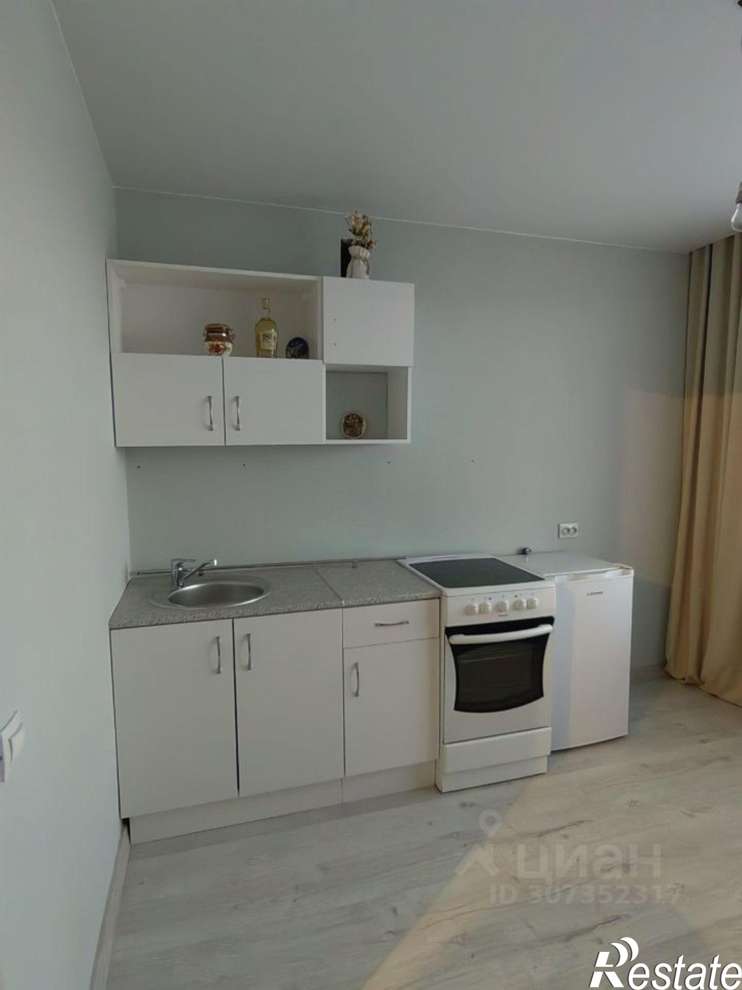 Сдать квартиру за 20 000 рублей на ул Кристальная, 3