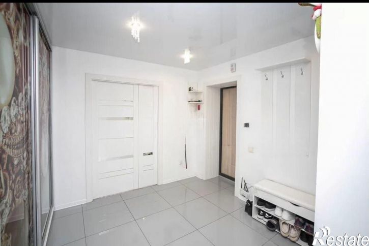 4-комн квартира ул Звездная, 10/1,  д. 10/1