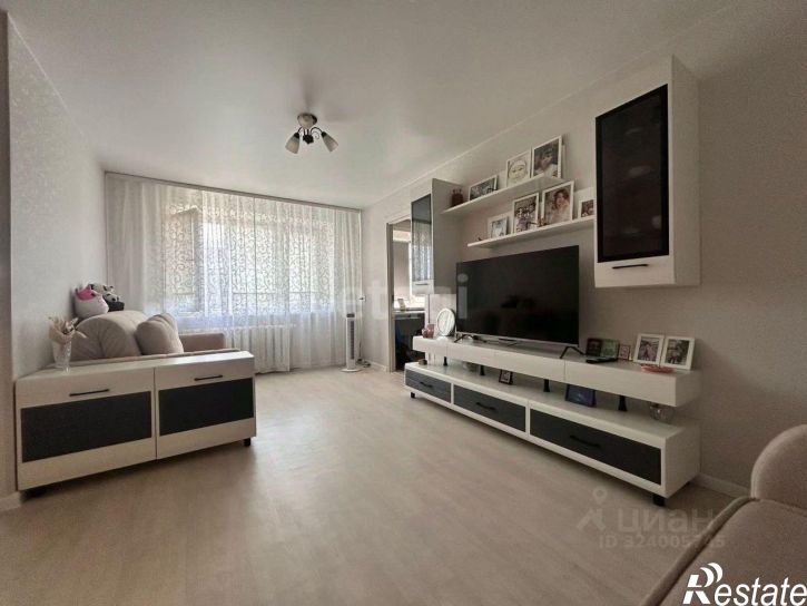 2-комн квартира улица Свердлова, 1,  д. 1