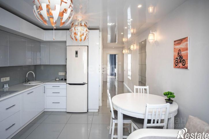 3-комн квартира ул Звездная, 10/1,  д. 10/1