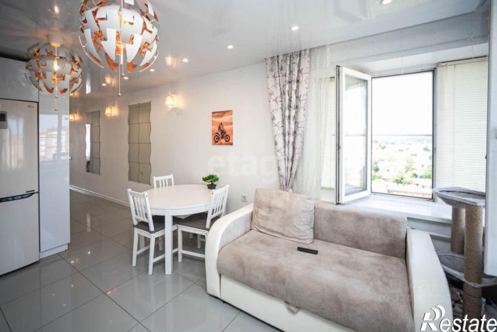 3-комн квартира ул Звездная, 10/1,  д. 10/1