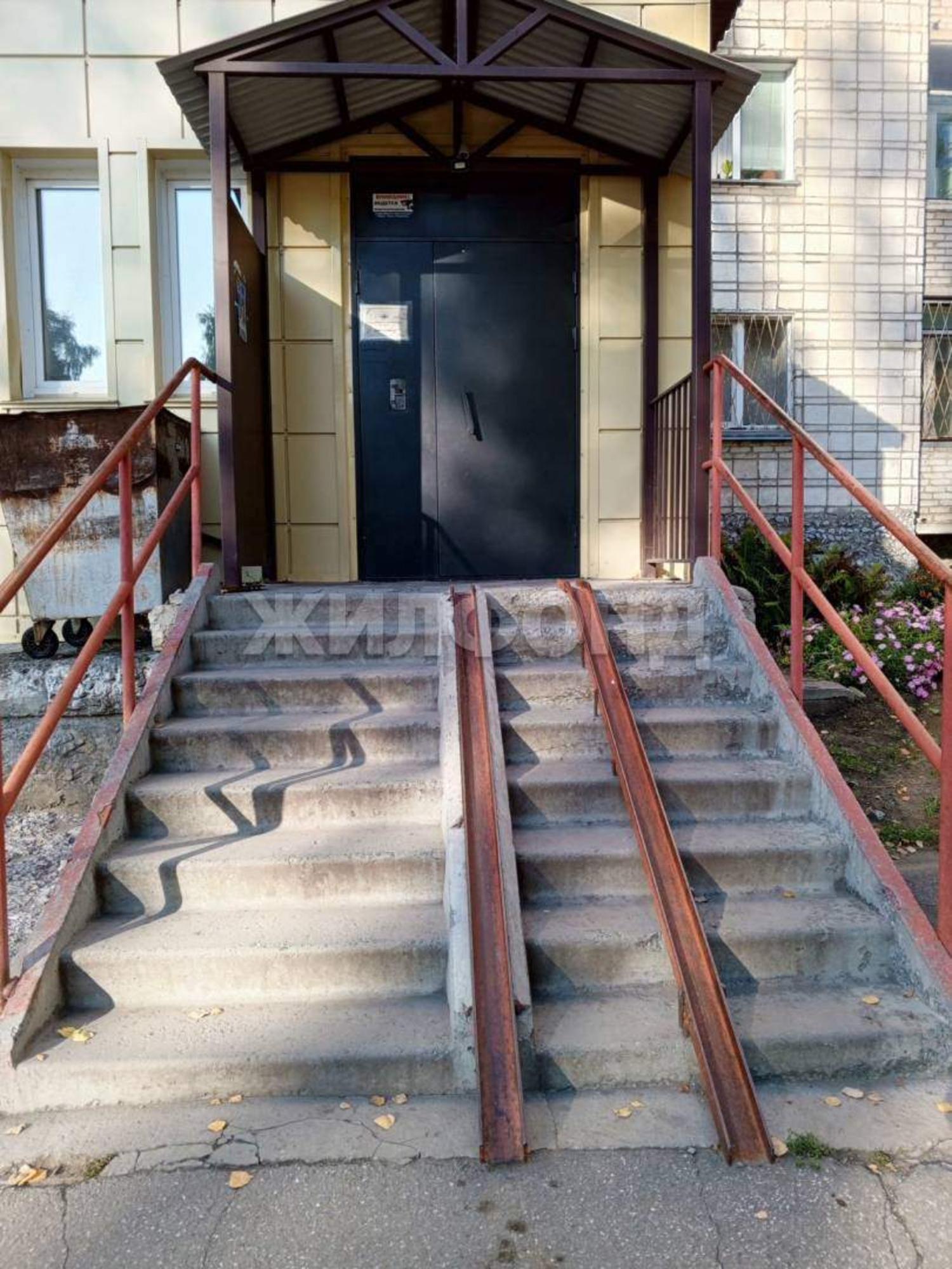 Купить квартиру за 3 000 000 рублей на Комсомольская улица, д.32