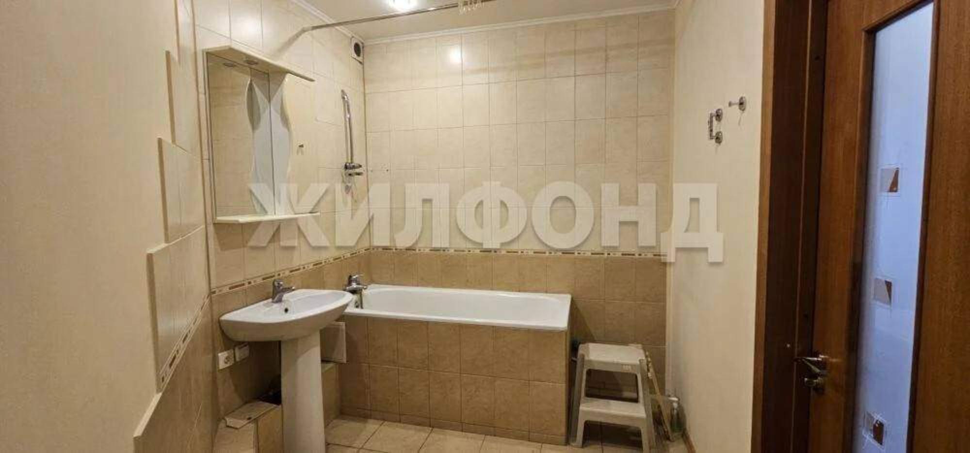 Купить квартиру за 5 000 000 рублей на К.Маркса улица, д.21