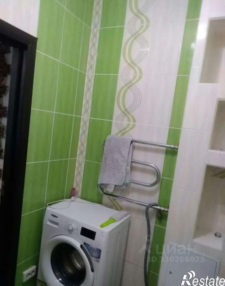 2-комн квартира Радужный мкр, 1,  д. 1