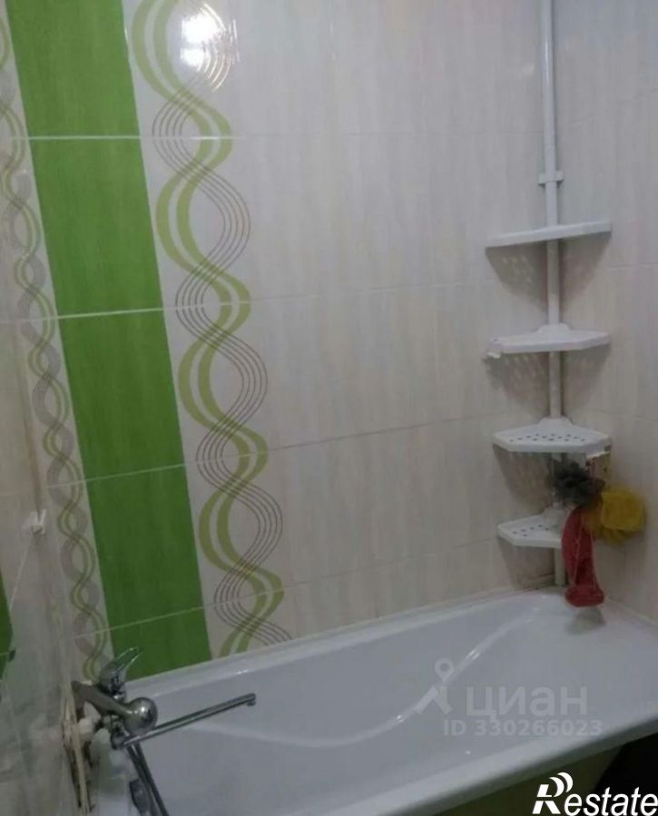 2-комн квартира Радужный мкр, 1,  д. 1