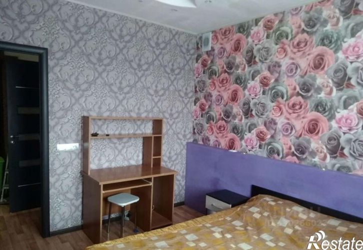 2-комн квартира Радужный мкр, 1,  д. 1