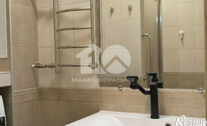 3-комн квартира ул Большевистская, 53,  д. 53