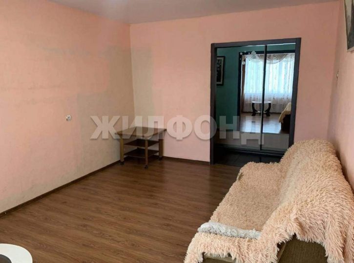 3-комн квартира Островского улица, д.77