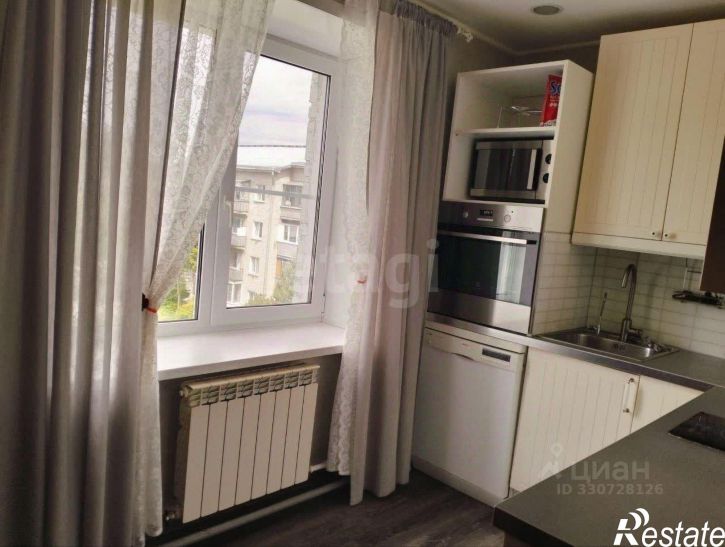 3-комн квартира ул Попова, 3,  д. 3