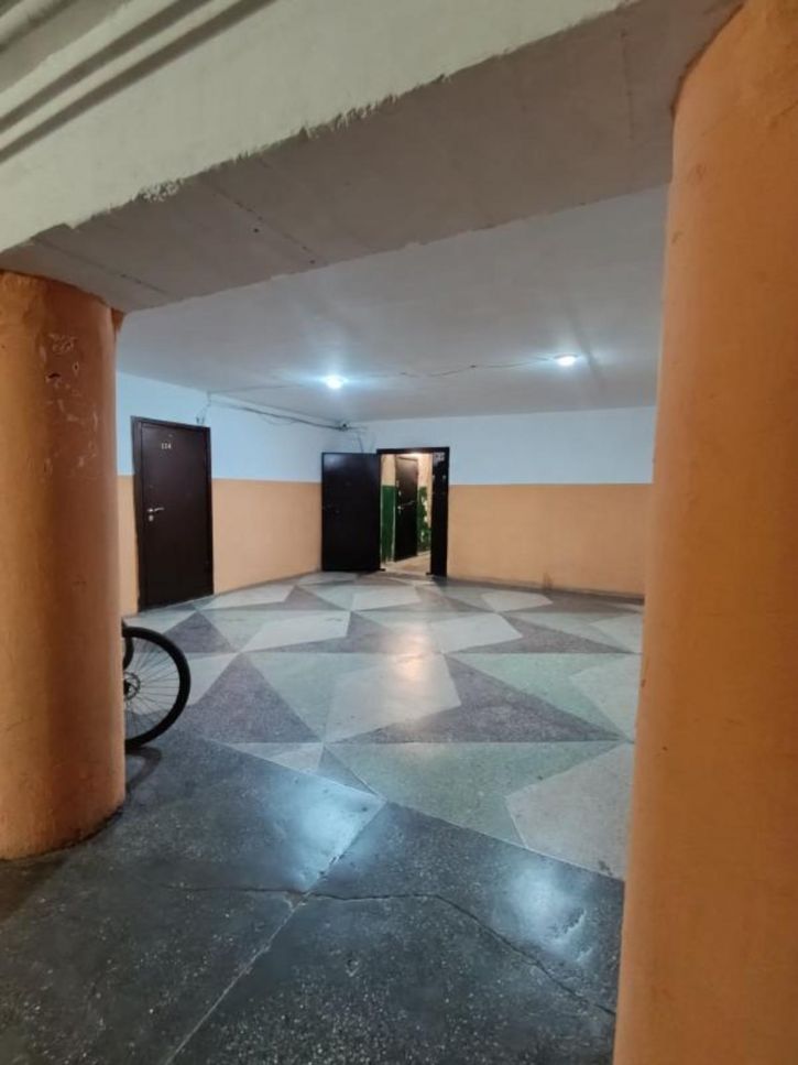 2-комн квартира Попова, 35