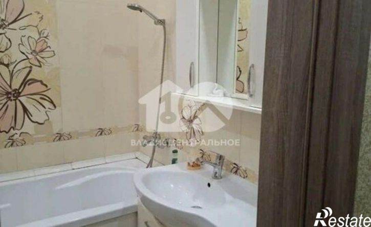 4-комн квартира улица Карла Маркса, 57,  д. 57