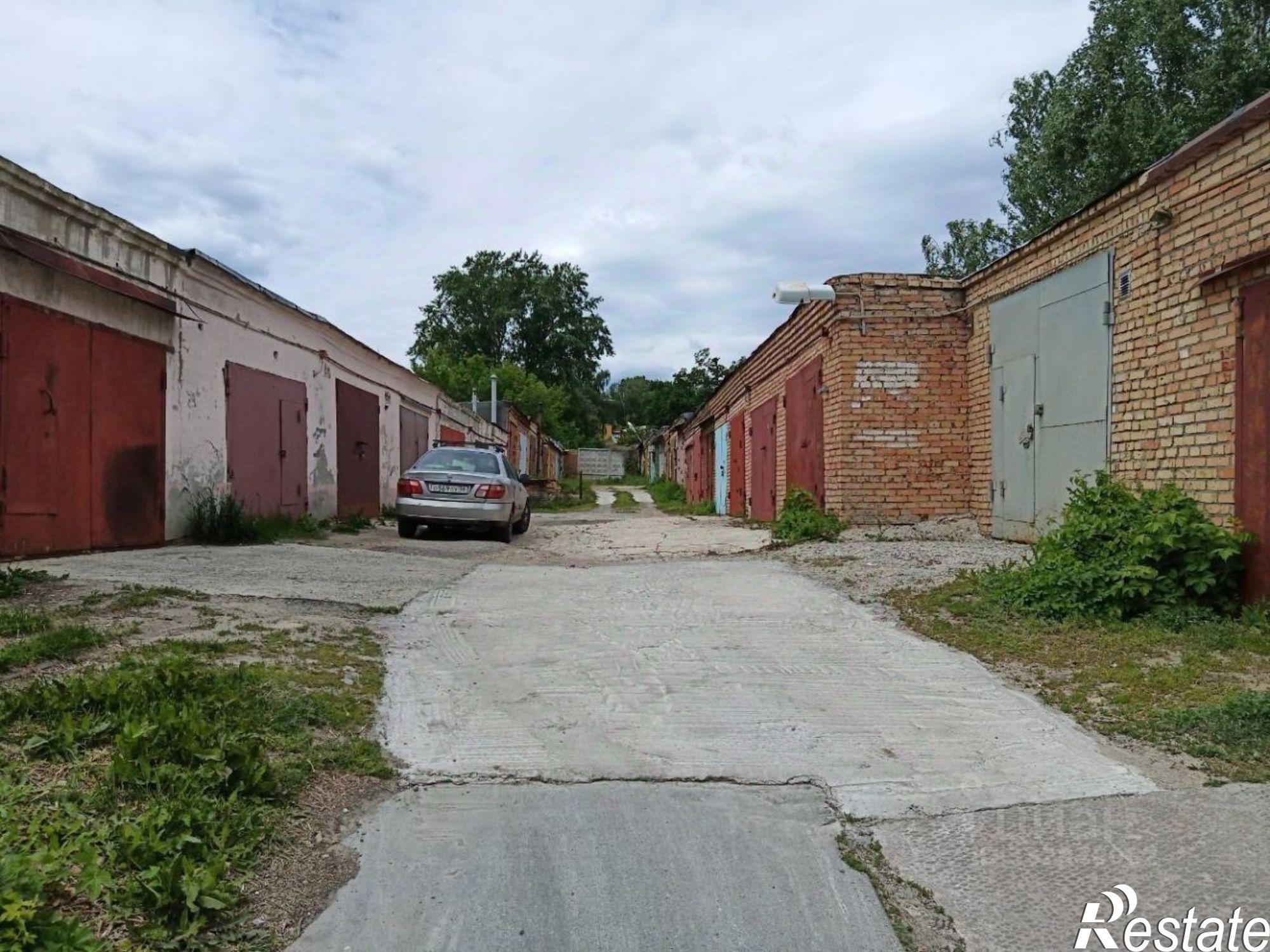 Сдать гараж, место в паркинге за 10 000 рублей на ул Линейная, 5/7