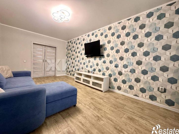 3-комн квартира Луговская улица, д.100