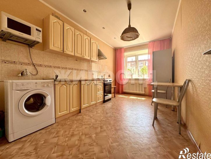 3-комн квартира Луговская улица, д.100
