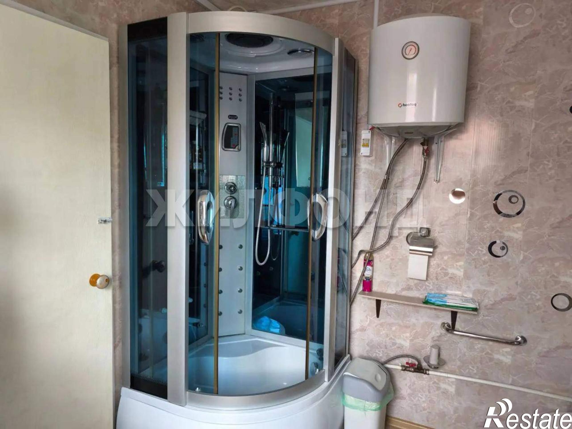 Купить дачу, дом, коттедж за 12 500 000 рублей на Микрорайон улица, д.19