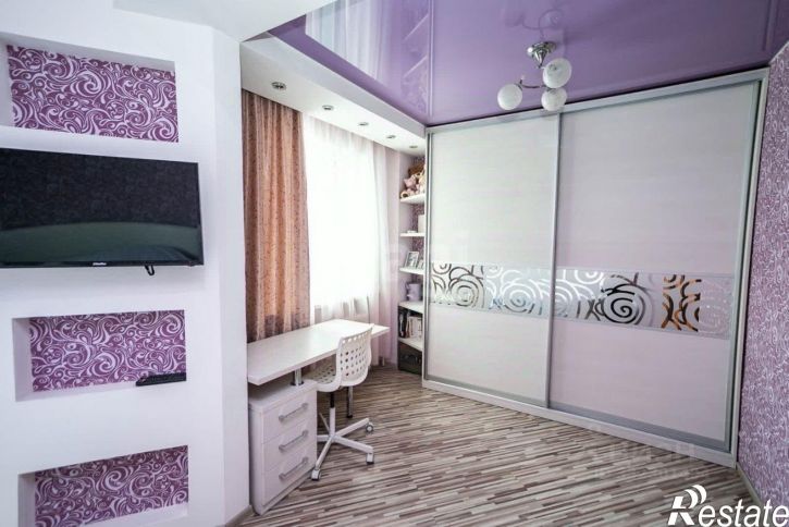 4-комн квартира ул Нахимова, 1,  д. 1