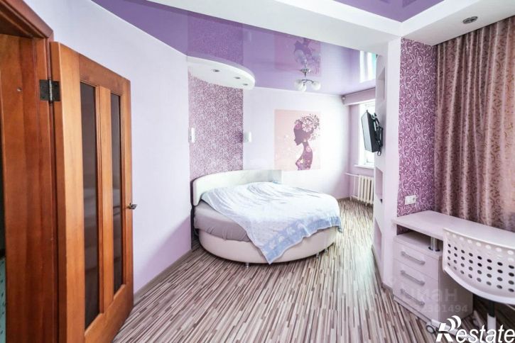 4-комн квартира ул Нахимова, 1,  д. 1