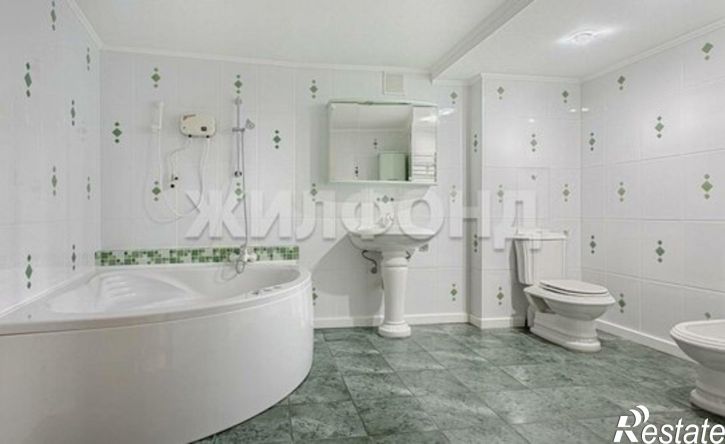 4-комн квартира ул Матросова, 50а,  д. 50а