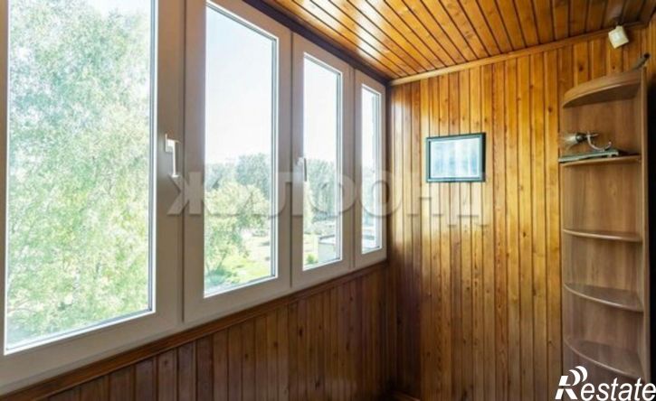 4-комн квартира ул Матросова, 50а,  д. 50а