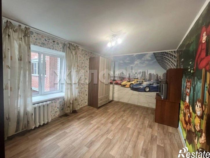 3-комн квартира ул Новосибирская, 4,  д. 4