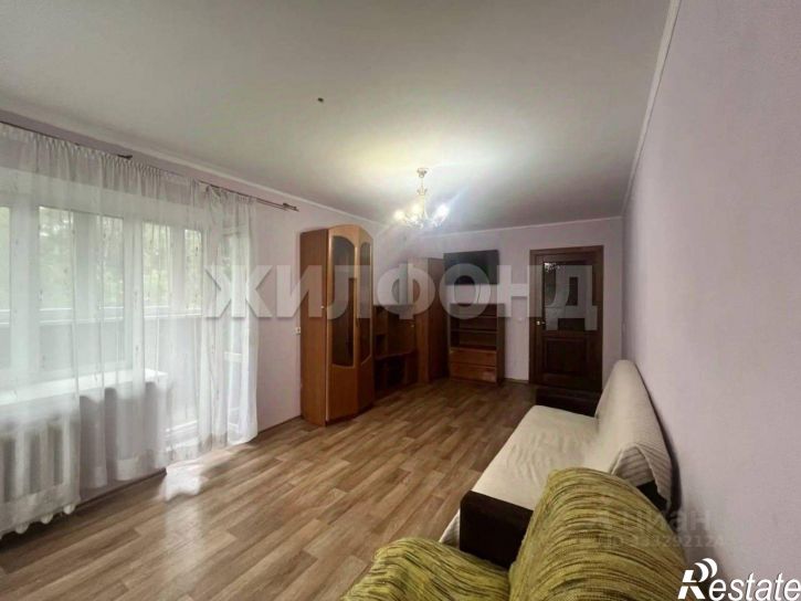 3-комн квартира ул Новосибирская, 4,  д. 4