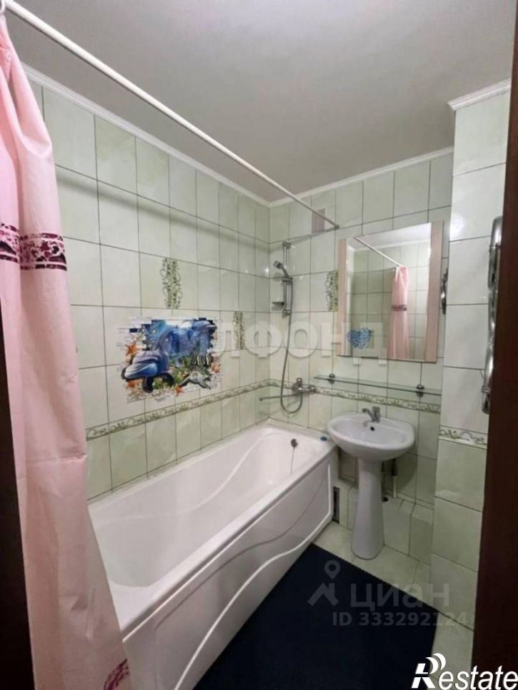 3-комн квартира ул Новосибирская, 4,  д. 4