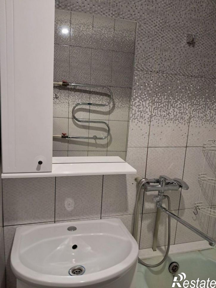2-комн квартира ул Попова, 1,  д. 1