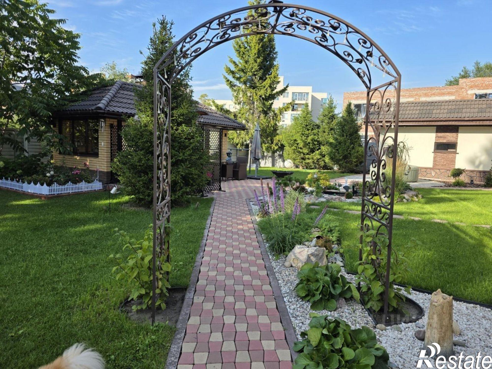 Купить дачу, дом, коттедж за 55 000 000 рублей на ул 1-я Лесная, 38