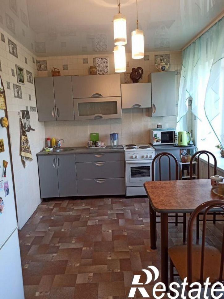 2-комн квартира улица Максима Горького, 3,  д. 3