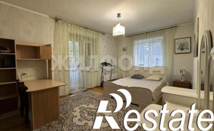 3-комн квартира улица Красный Сокол, 23,  д. 23