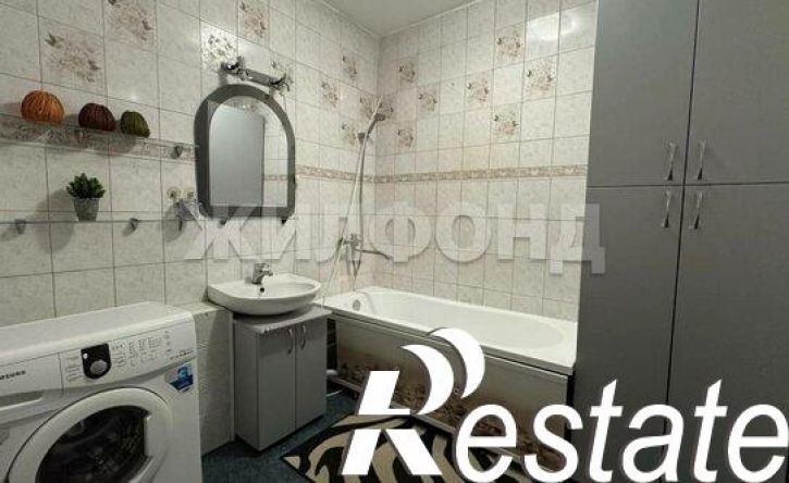 3-комн квартира улица Красный Сокол, 23,  д. 23