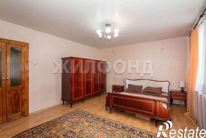 3-комн квартира Островского улица, д.57