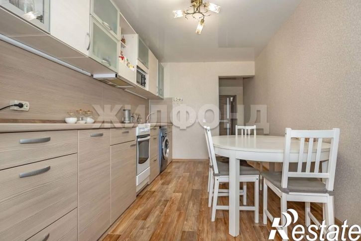 3-комн квартира Лунная улица, д.51