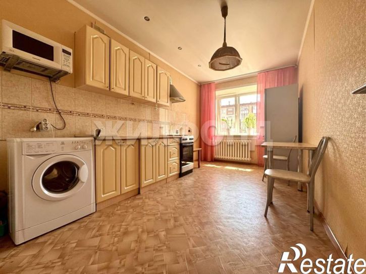 3-комн квартира Луговская улица, д.100