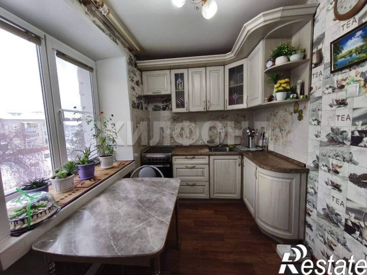 3-комн квартира Попова улица, д.1