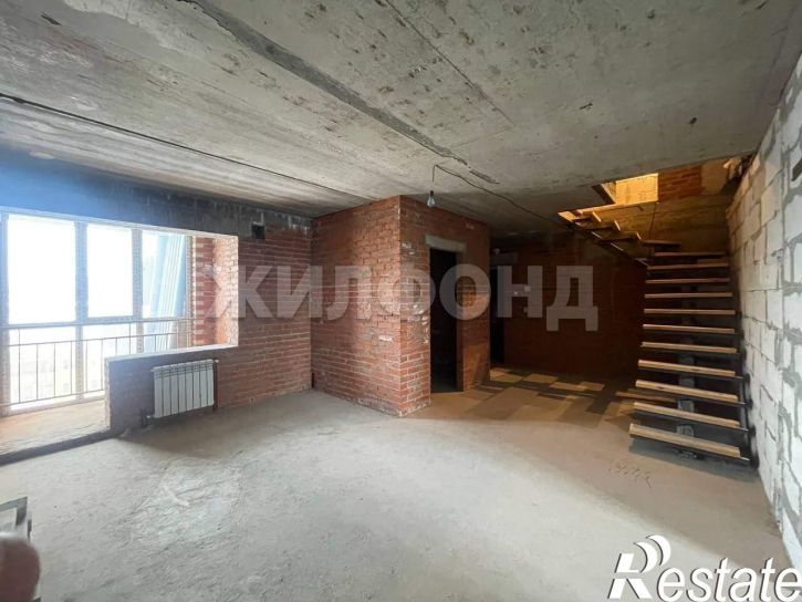 4-комн квартира К.Маркса улица, д.11
