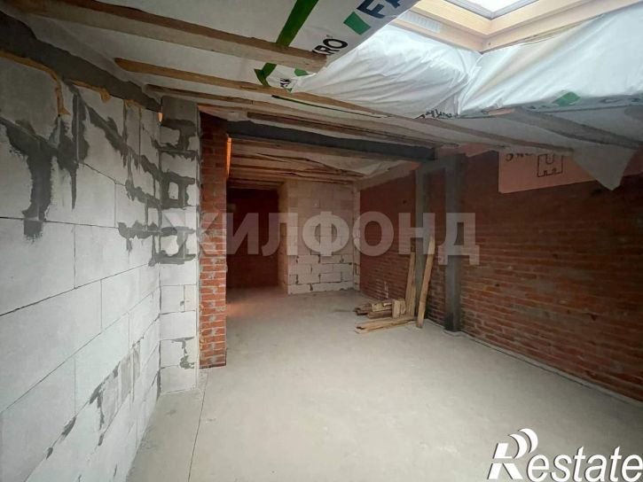 4-комн квартира К.Маркса улица, д.11