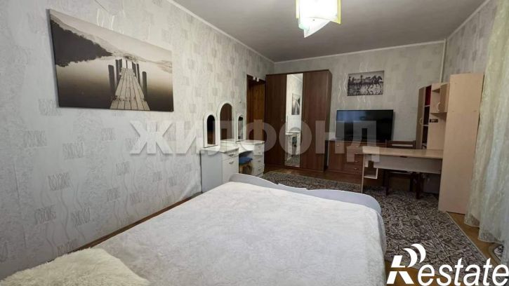 3-комн квартира Красный Сокол улица, д.23