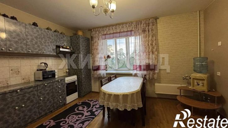 3-комн квартира Красный Сокол улица, д.23