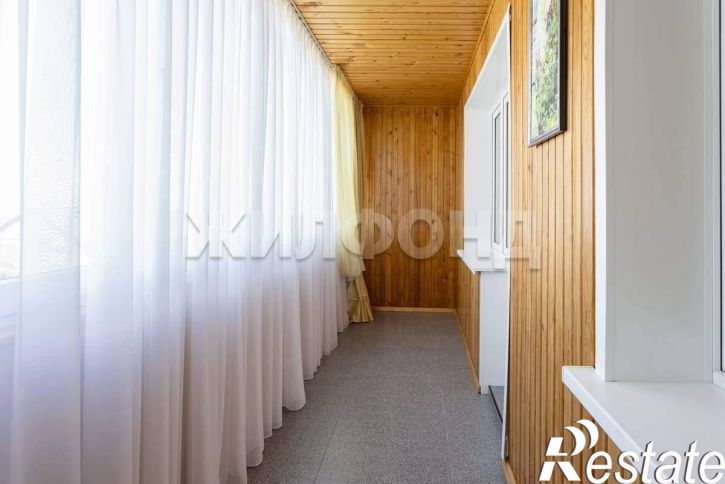 4-комн квартира Матросова улица, д.50а