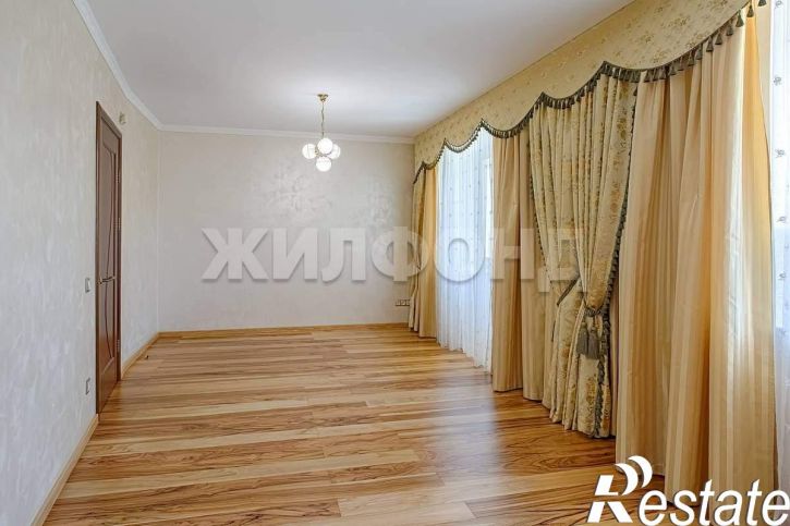 4-комн квартира Матросова улица, д.50а