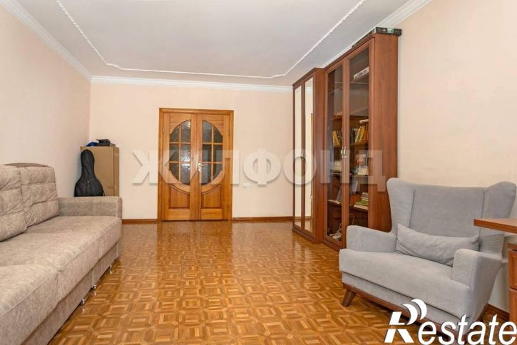 3-комн квартира Островского улица, д.64